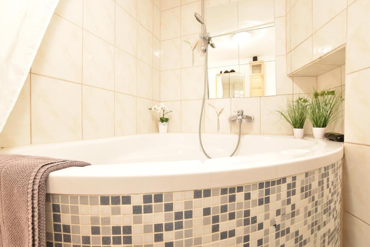 Huge Apartment In Awesome Location With Parking Innsbruck Exteriör bild